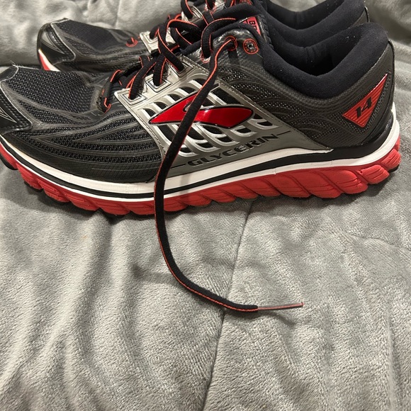 Used - Picture 2 of 6